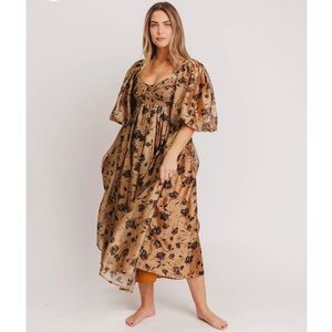 Beautiful holiday occasion, party, wedding guest dress! (curve + bump friendly!)